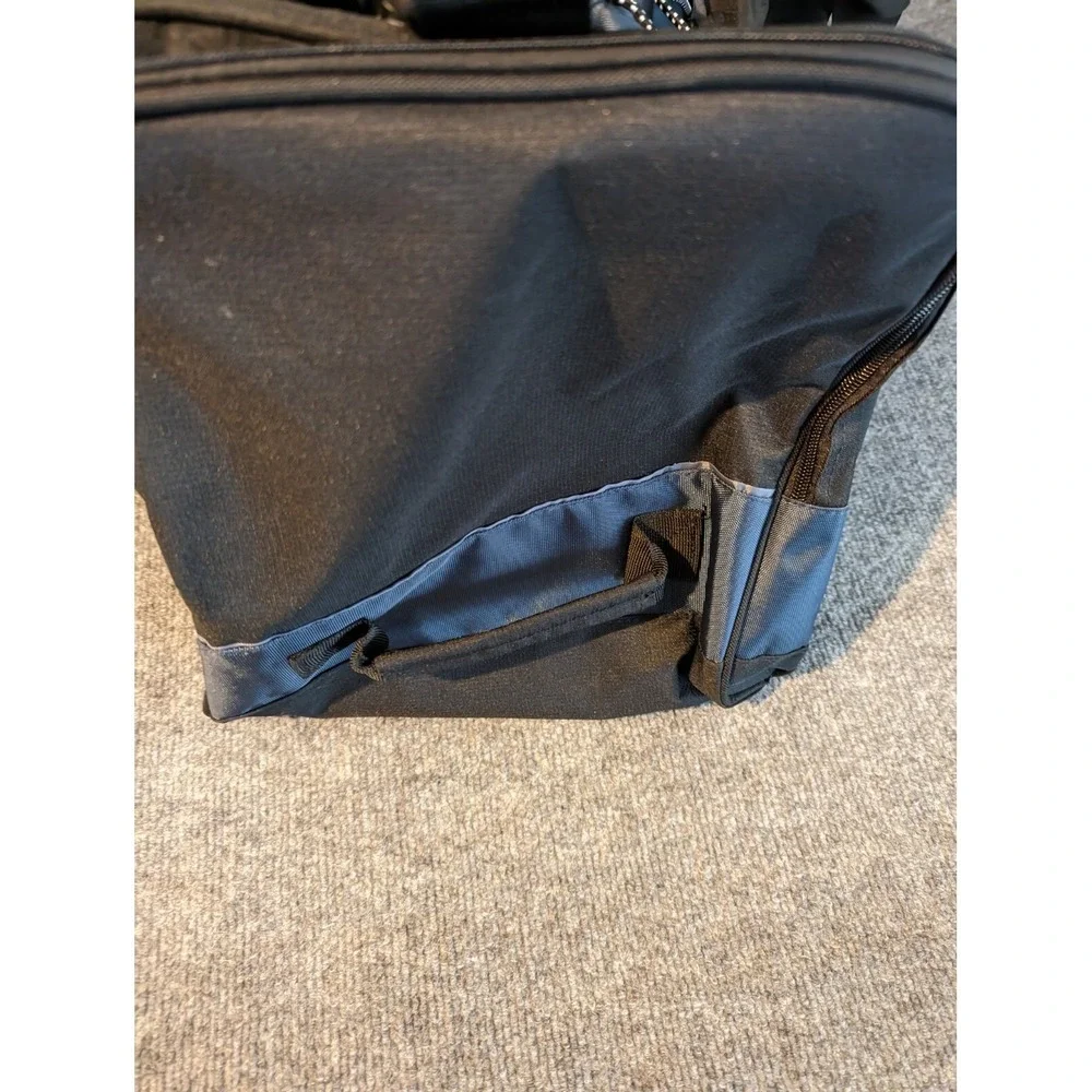 Authentic Perry Ellis Business 22-in Duffel Bag Black/ Blue